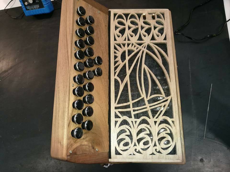 Grille: Voilier qui vogue Grille d'accordéon diatonique: Voilier