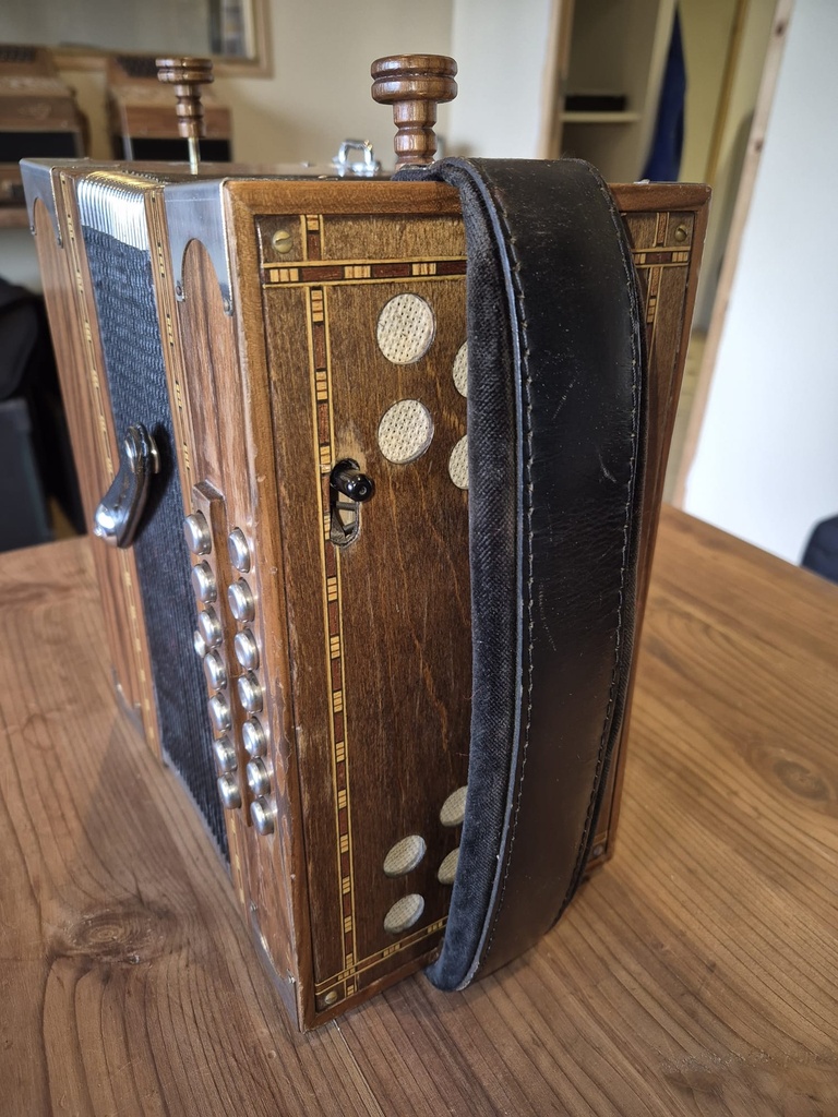 Accordéon diatonique éric martin - main gauche - registre tirette - soupape